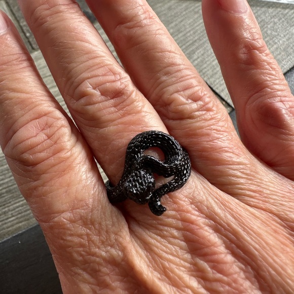 Black Metal Wrapped Viper Snake Unisex Ring - Picture 1 of 6